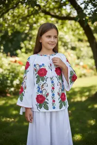 Ie traditionala fetite Rosalinda 5