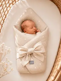 Wrap din bumbac Babyhorn pentru nou nascuti Love Sleepee