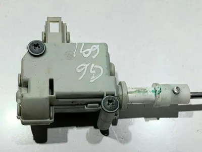Motoras deschidere rezervor 5K6810773A Volkswagen Golf 6 (2008-2013)