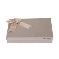 Cutie de cadou cu funda aurie 19 cm