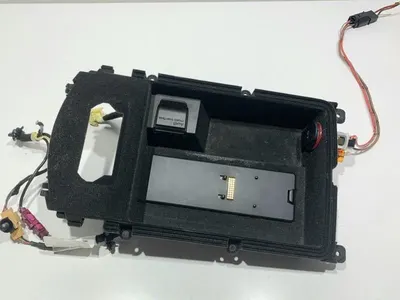 Spatiu depozitare cotiera cu priza usb aux 4G0864981C Audi A7 (2010-2018) [4g]