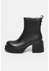Ghete din piele cu fermoar si toc - Negru