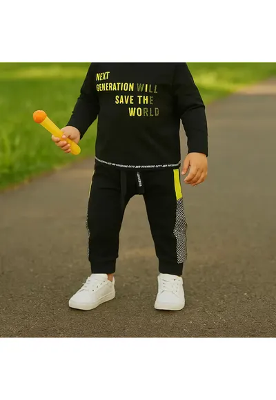 Pantaloni sport cu dunga galbena in parti - City Boys - Negru si Galben Fosforescent - pentru baietei - Negru