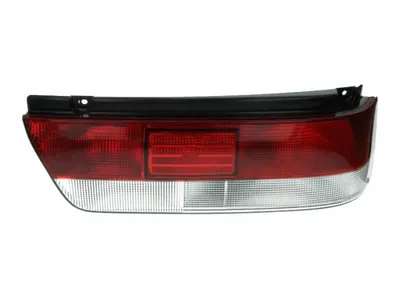Stop tripla lampa spate dreapta (Semnalizator alb, culoare sticla: rosu) SUBARU JUSTY SUZUKI SWIFT HATCHBACK LIMUZINA 1989-2005