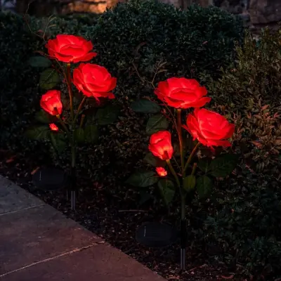 Set 2 Lampi Solare Decorative Tip Trandafiri Rosii – Iluminare LED, Design Elegant si Functionare Automata