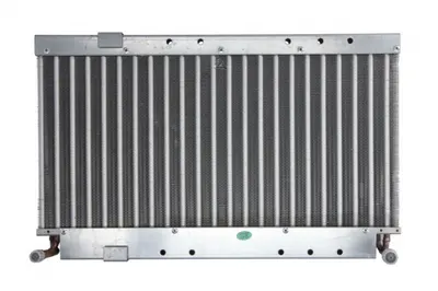 Condensator climatizare 275x585x26 potrivit MASSEY FERGUSON 2620, 2625, 2640, 2645, 2675, 2680, 2685, 2705, 2720, 2725, 2775, 3505, 3525, 3545, 3610, 3630, 3650, 3660, 3670, 3680, 3690