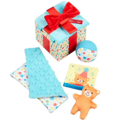 Set jucarii bebe in cutie cadou din lemn