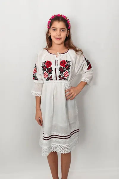 Rochie traditionala fetite Andrea 3