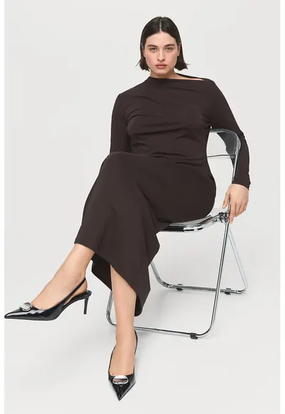 Rochie maxi cu croiala dreapta si maneci lungi - Maro inchis