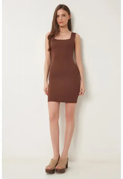 Rochie mini mulata Happiness Istanbul - cu guler patrat - poliester - maro