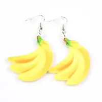 Cercei galbeni in forma de banana