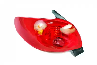 Stop tripla lampa spate stanga (Semnalizator rosu, culoare sticla: rosu) PEUGEOT 206 HATCHBACK 2003-2009