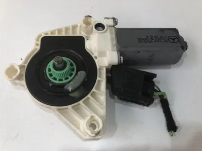 Motoras macara geam stanga fata / spate a2078200342 Mercedes E-Class (2009->) [C207]
