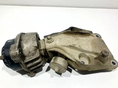 Suport cu tampon motor stanga 6777371 BMW Seria 5 (2010-2017) [F10] 3.0d N57d30A