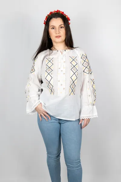 Ie Traditionala Raisa 3