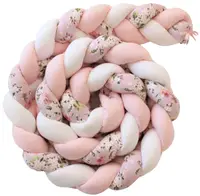 Apărătoare pentru pătuț Blossom Bay - 330 cm, roz cu flori