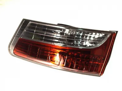 Stop tripla lampa spate dreapta ( exterior , Semnalizator alb, culoare sticla portocaliu) TOYOTA AVENSIS LIMUZINA 2008-2017