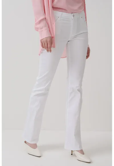 Blugi slim fit cu talie medie - Alb optic