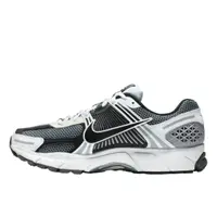 Zoom Vomero 5 SE SP Dark Grey Black