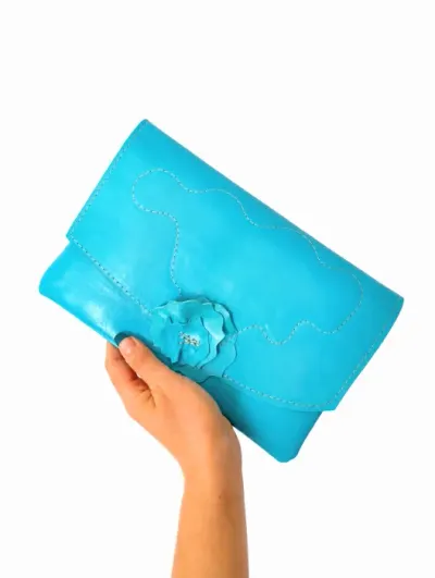Plic handmade din piele naturala baby blue, cu trandafir