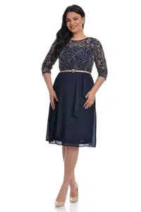 Rochie bust dantela DV22R35 bleumarin/crem, Dress to Impress | marimea 34