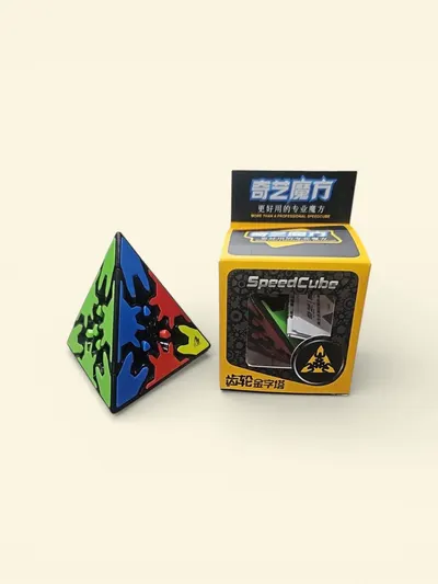 Puzzle Pyraminx Gear 9 cm – SpeedCube cu Mecanism dințat,En-gros