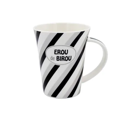 Cană din porțelan personalizată cu mesaj "EROU de BIROU"