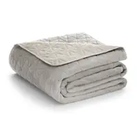 Cuvertură grej matlasată din catifea 220x240 cm Laila – Restilo