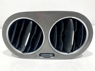Grila ventilatie dreapta fata 5M0819710 Volkswagen Golf 6 plus (2009-2014)
