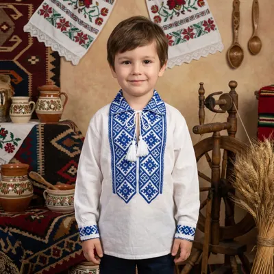 Ie traditionala baieti Radu