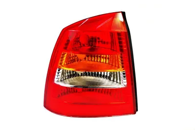 Stop tripla lampa spate stanga potrivit OPEL ASTRA COUPE/LIMUZINA 1998-2009 - (Semnalizator portocaliu, culoare sticla: rosu)