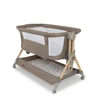 Patut pliabil pentru copii Cosatto Close to me Lollop, greutate admisa 9 kg, include geanta de transport, plasa anti-tantari si curele de fixare pentru pat
