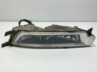 Proiector ceata dreapta 3G0941662E Volkswagen Passat B8 (2014-2019)