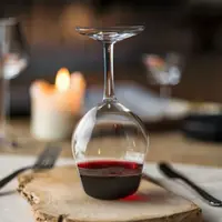 Pahar de Vin Cu Susul A n Jos , Cadoul care Intoarce Toate Privirile!