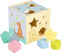 Sortator de lemn Orange Tree Toys - Winnie the Pooh, cu forme colorate
