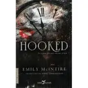 Hooked (un roman din seria Never After)