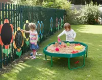 Pachet Educațional Outdoor – Tavă senzorială și Tablă de scris cu cretă