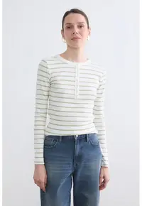 Bluza slim fit cu model in dungi si fenta cu capse - Verde sparanghel/Alb murdar