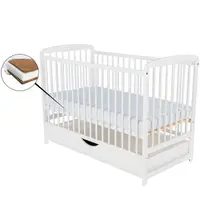 Patut din lemn bebe, 120x60 cm, Cu sertar cu capac, Din lemn de pin si mdf, Stabil si rezistent, Inaltime saltea reglabila pe 3 nivele, Laterala cu 3 bete detasabile, EN716-1, EN716-2, Alb, Babyneeds, Ola + Saltea 8 cm