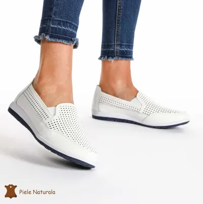 Mocasini ALbi Perforați din Piele naturală CRL0224