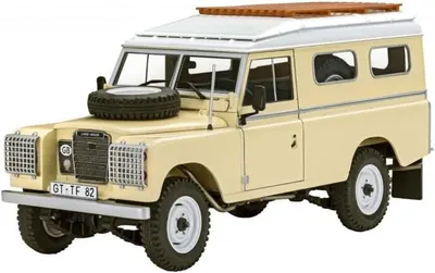 Model asamblat Revell Contemporan : Mașini- Seria Land Rover III LWB