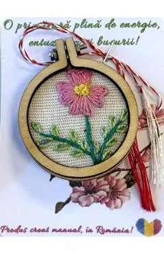 Brosa martisor: Mini gherghef. Floare roz