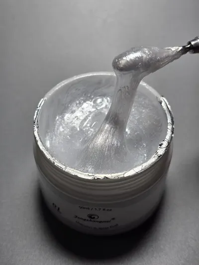 Gel UV Construcție FSM Unicorn 50gr Pearly White 01 | Alb Perlat cu Reflexii Argintii | fsm-romania.ro