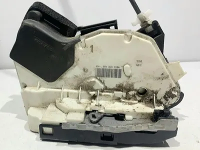 Broasca usa dreapta spate 6R4839016A Volkswagen Polo 5 facelift (2014-2017)