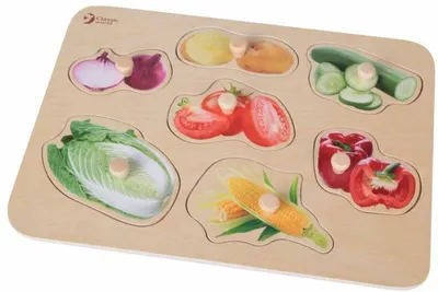 Puzzle din lemn cu manere Classic World - Legume