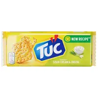 Biscuiti sarati cu aroma de smantana si ceapa Tuc 100g Engros