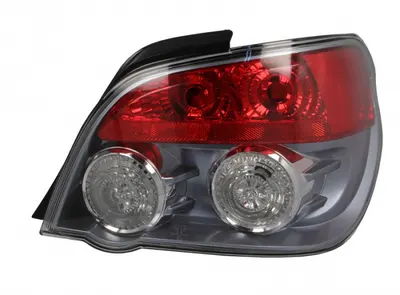 Stop tripla lampa spate dreapta (Semnalizator alb, culoare sticla: rosu) SUBARU IMPREZA LIMUZINA 2001-2007