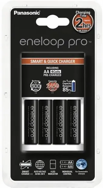 Încărcător Panasonic - Eneloop Pro, cu 4 baterii AA
