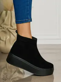 Ghete casual din piele naturală suede cu talpa solida cu fermoar CRL1511 NEGRUS
