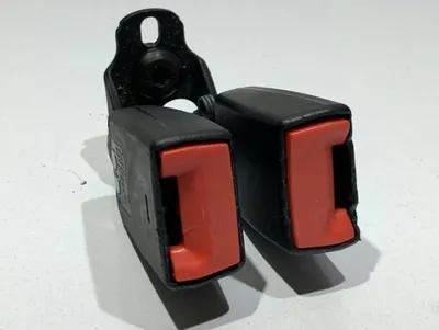 Pretensioner centura dreapta si mijloc spate 4M51-A613K21-AA Ford Focus 2 facelift (2008-2010)
